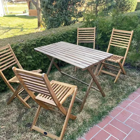 Below Eden 블레드